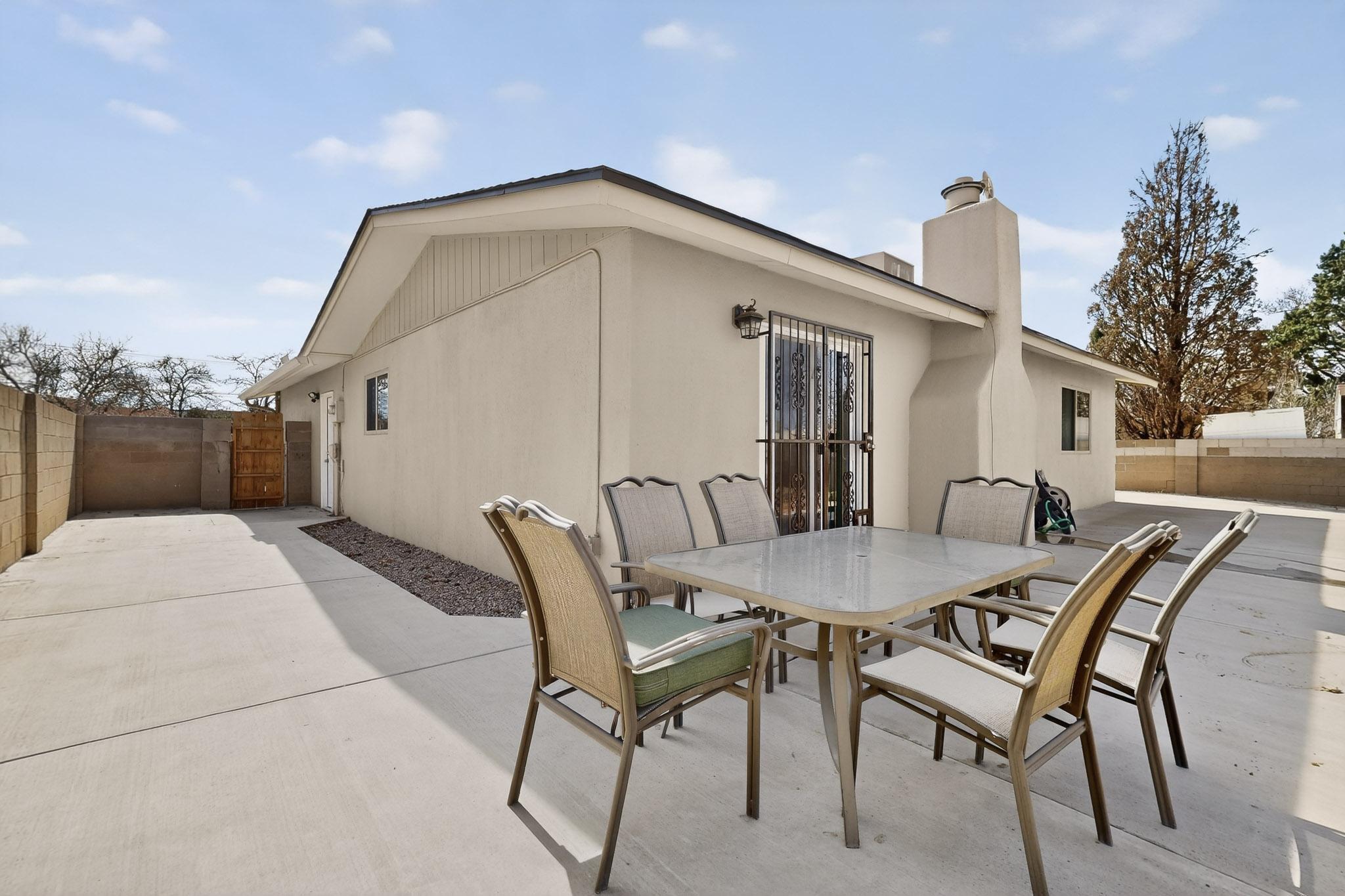 5005 Goldenthread Drive NE