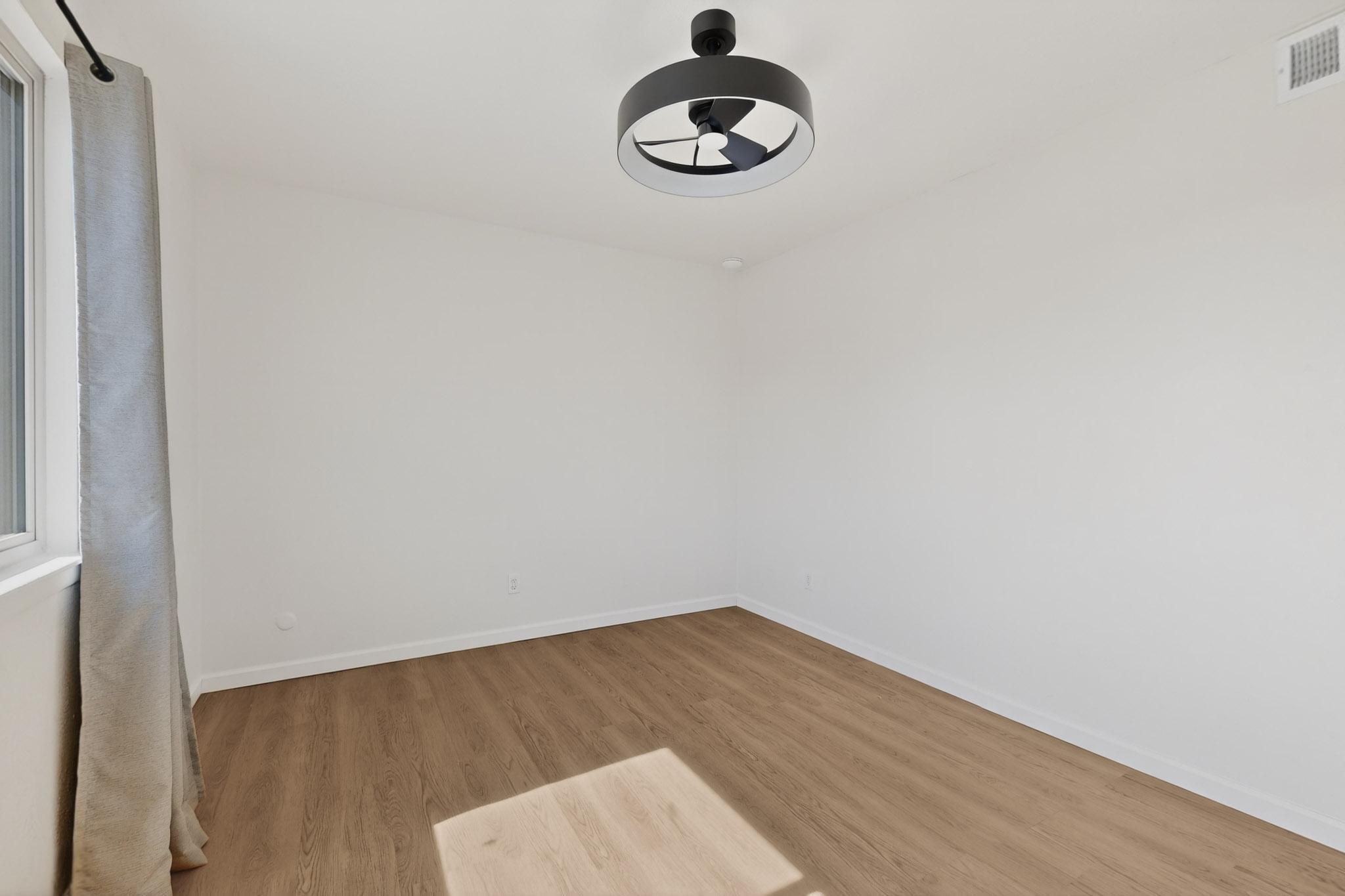 5005 Goldenthread Drive NE