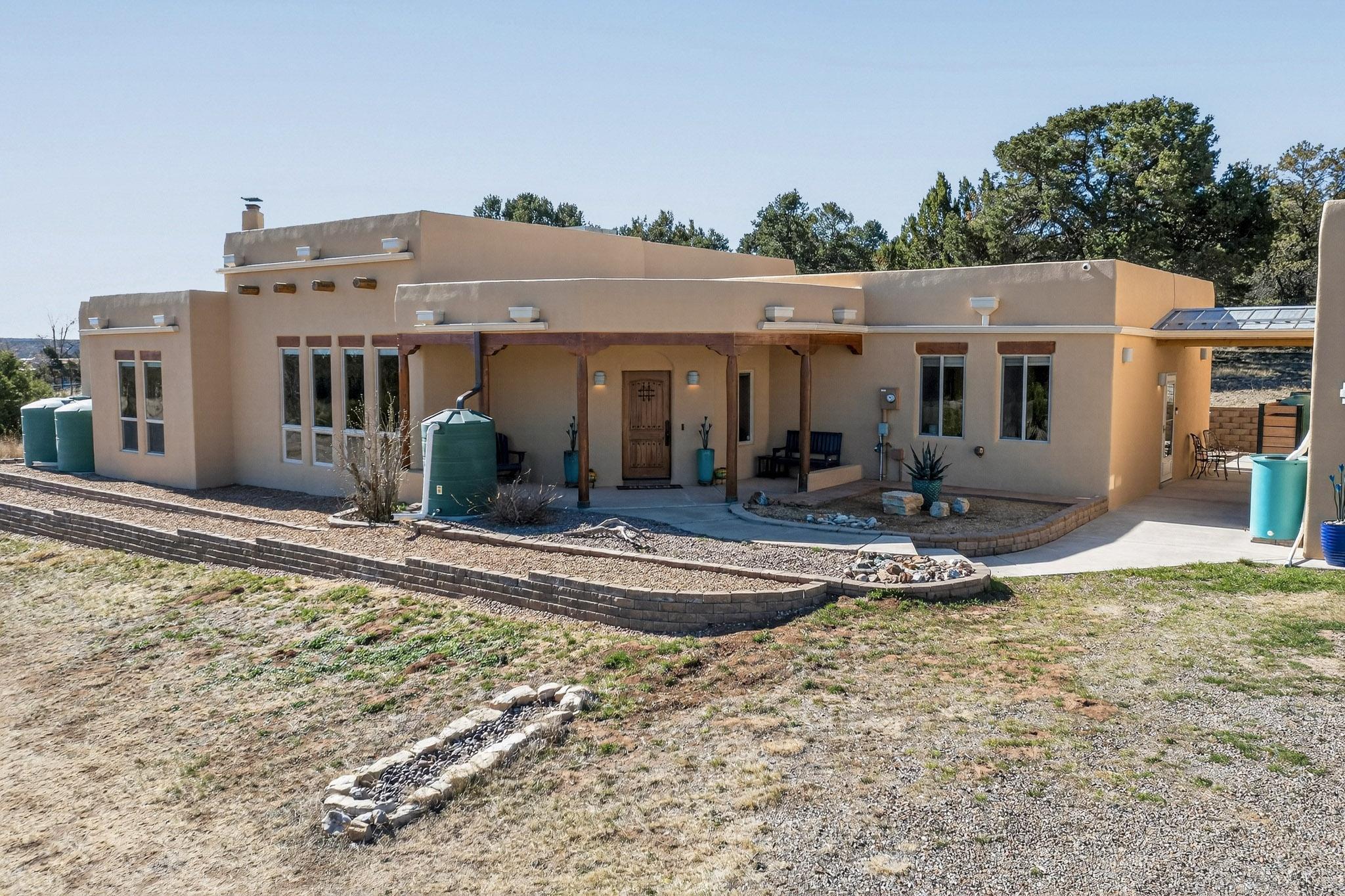 6 Naomi Drive