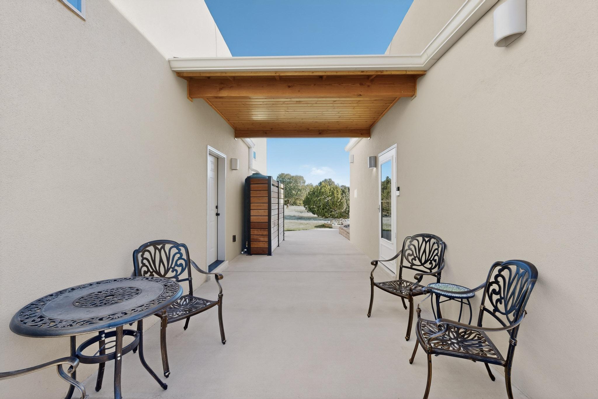 6 Naomi Drive