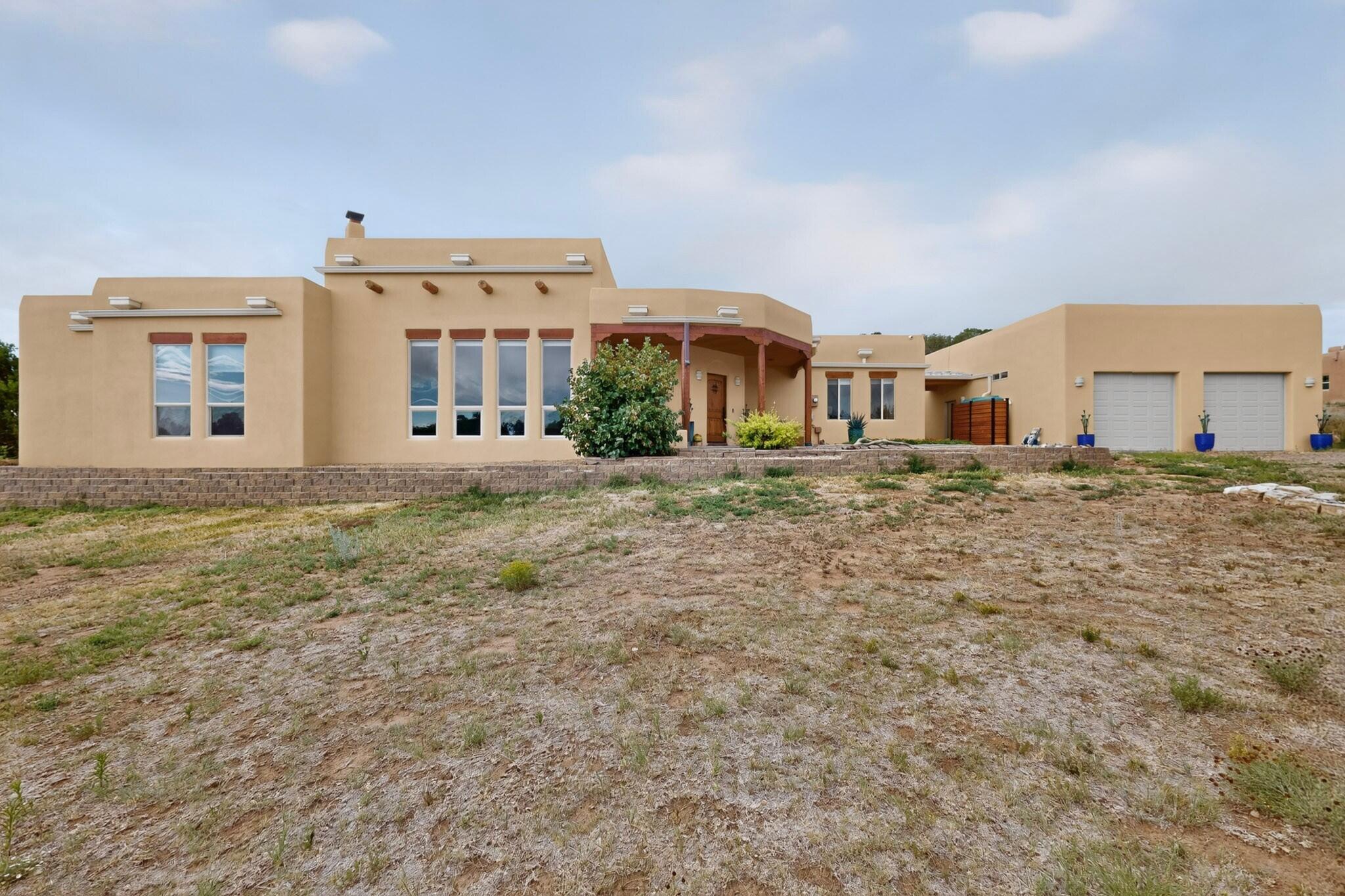 6 Naomi Drive