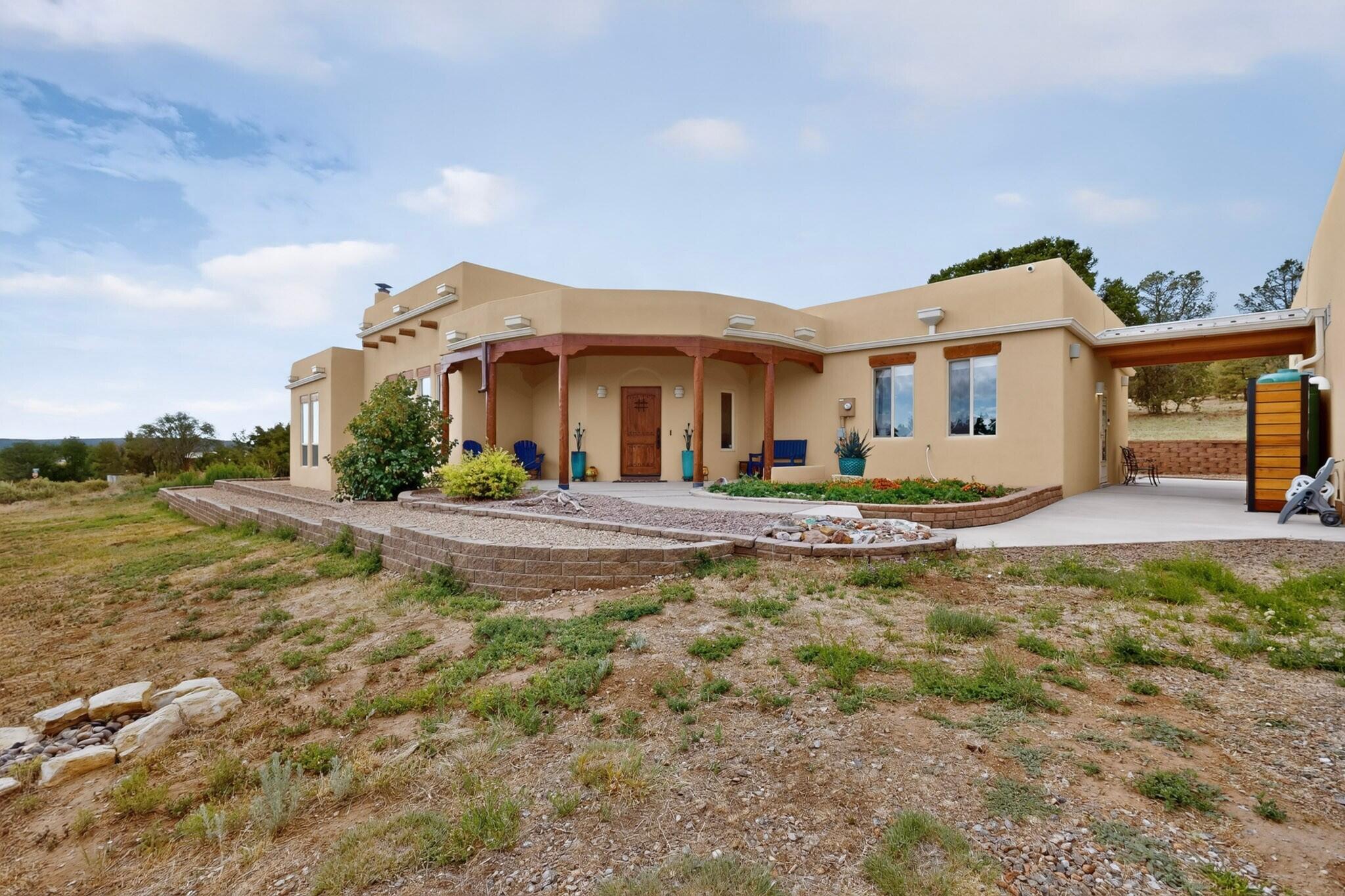 6 Naomi Drive