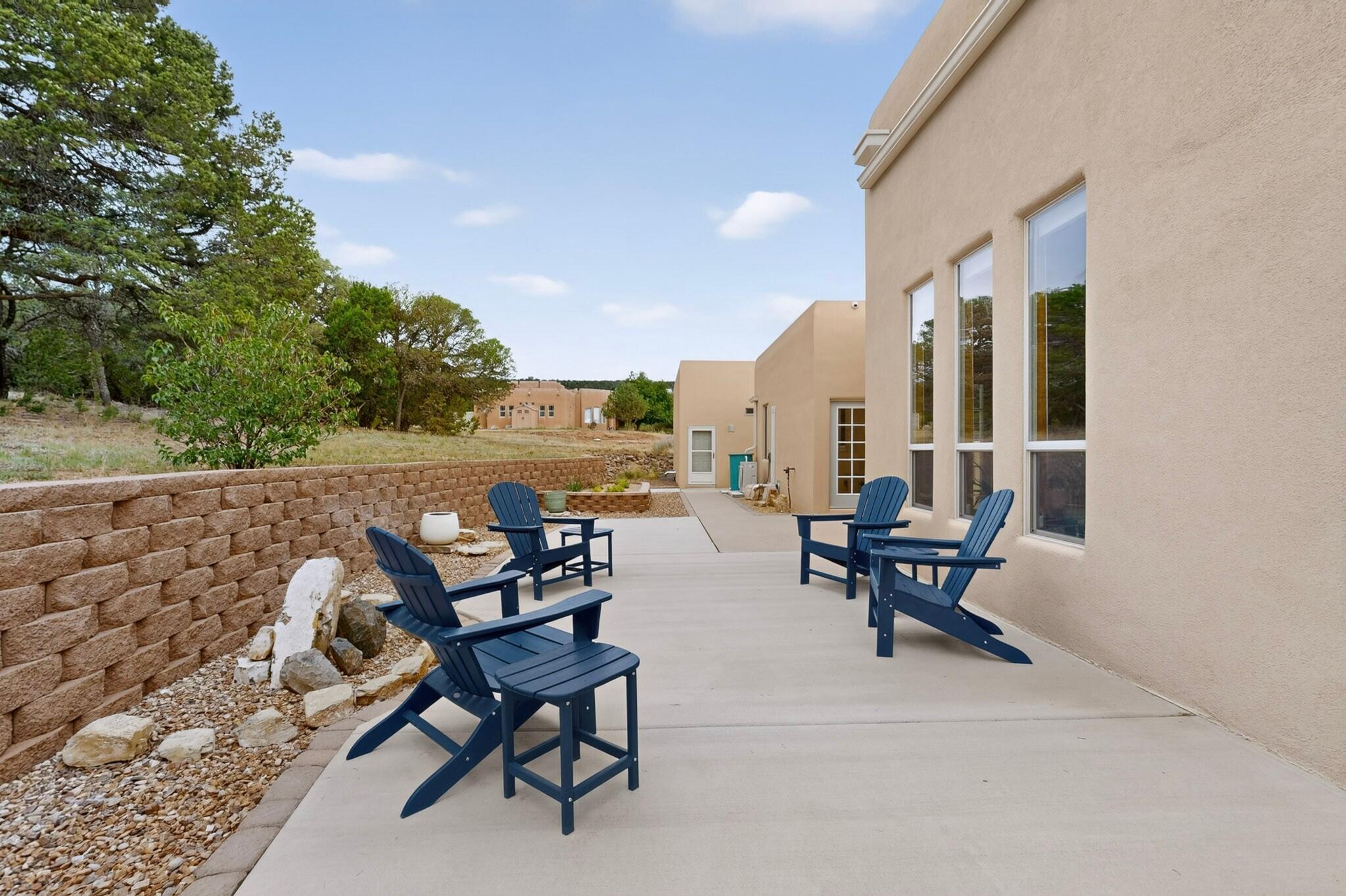 6 Naomi Drive