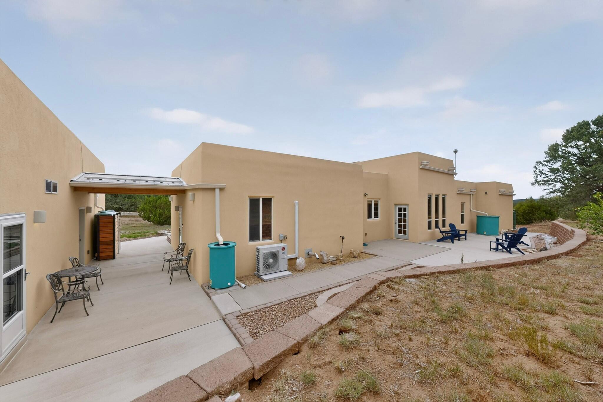6 Naomi Drive