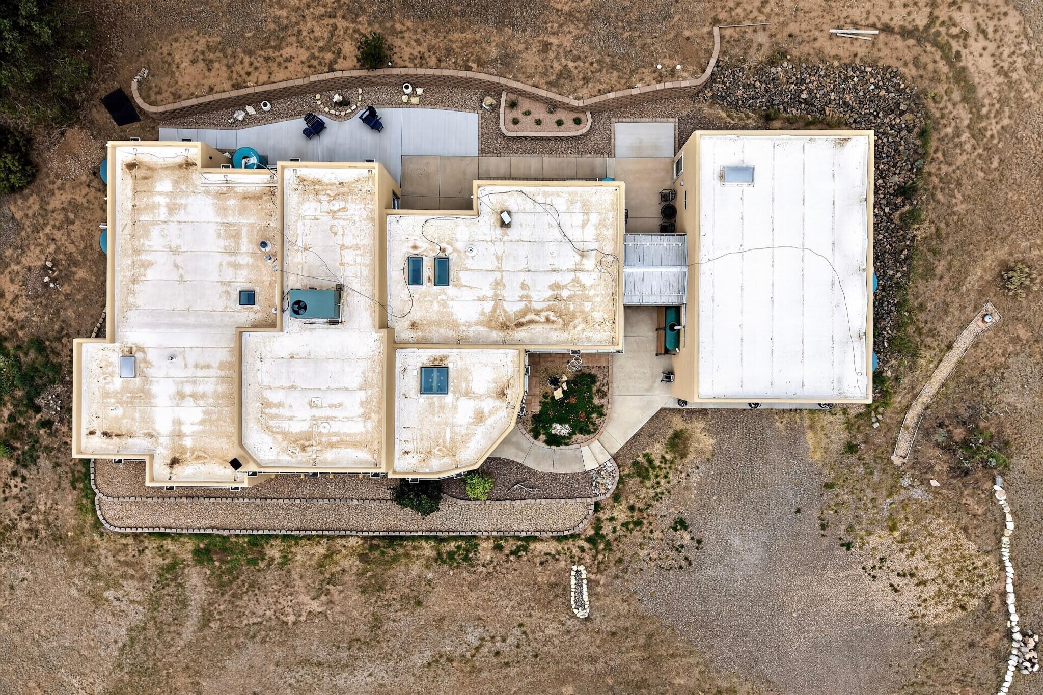 6 Naomi Drive