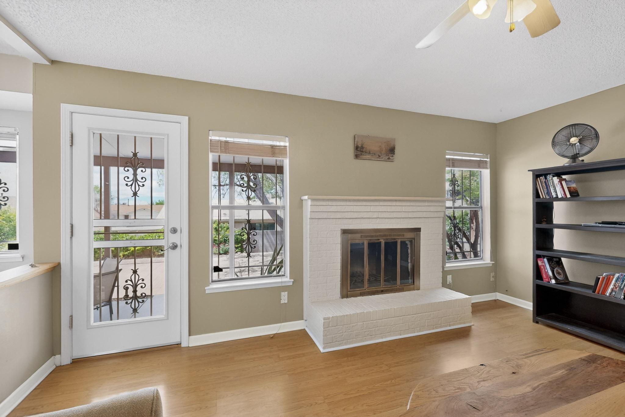 8112 San Francisco Road NE