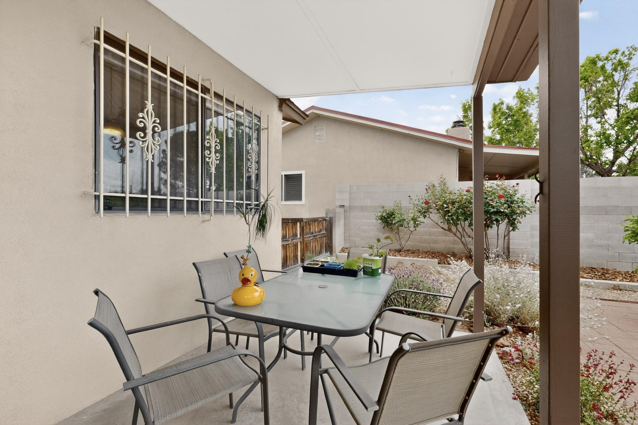 8112 San Francisco Road NE