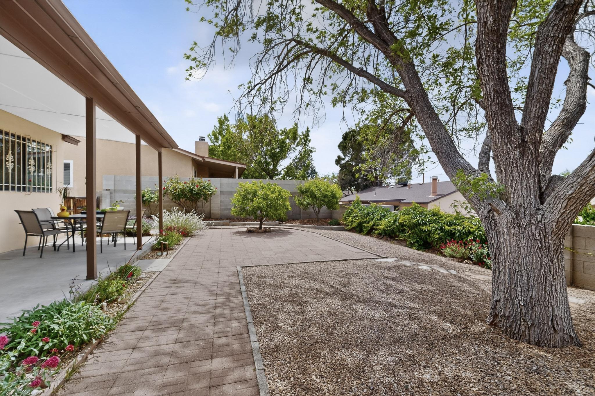 8112 San Francisco Road NE