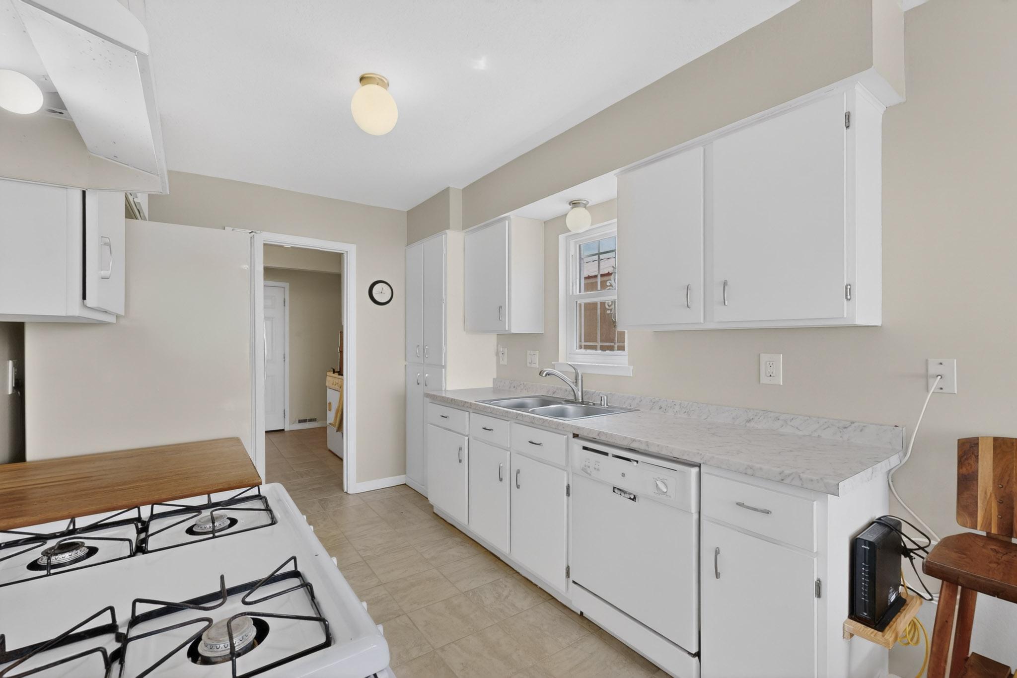 8112 San Francisco Road NE