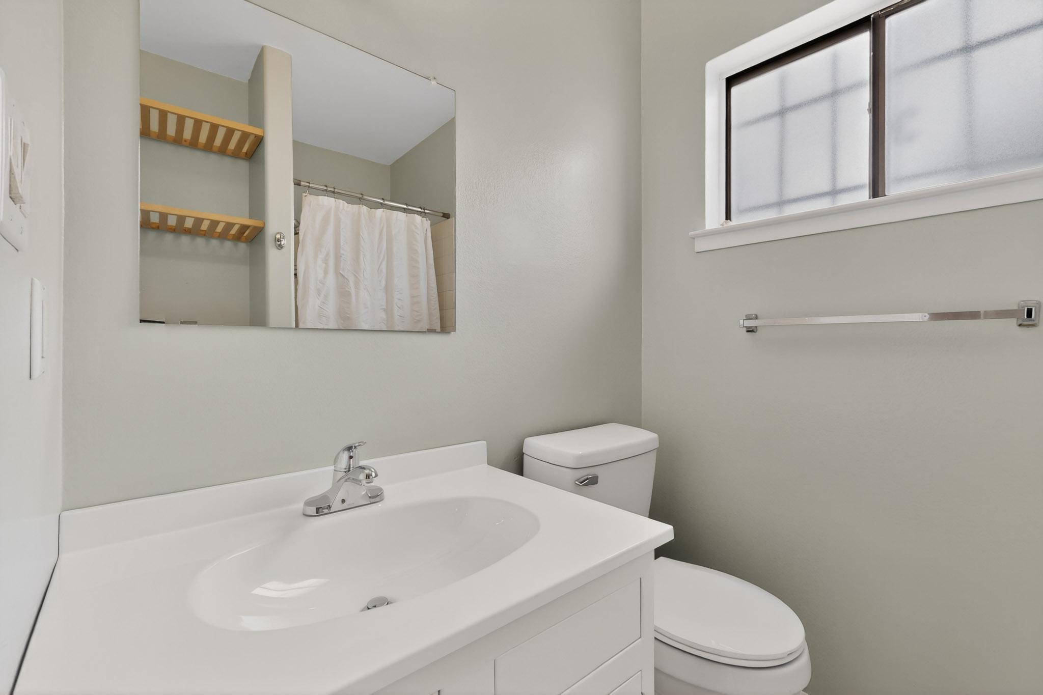 8112 San Francisco Road NE