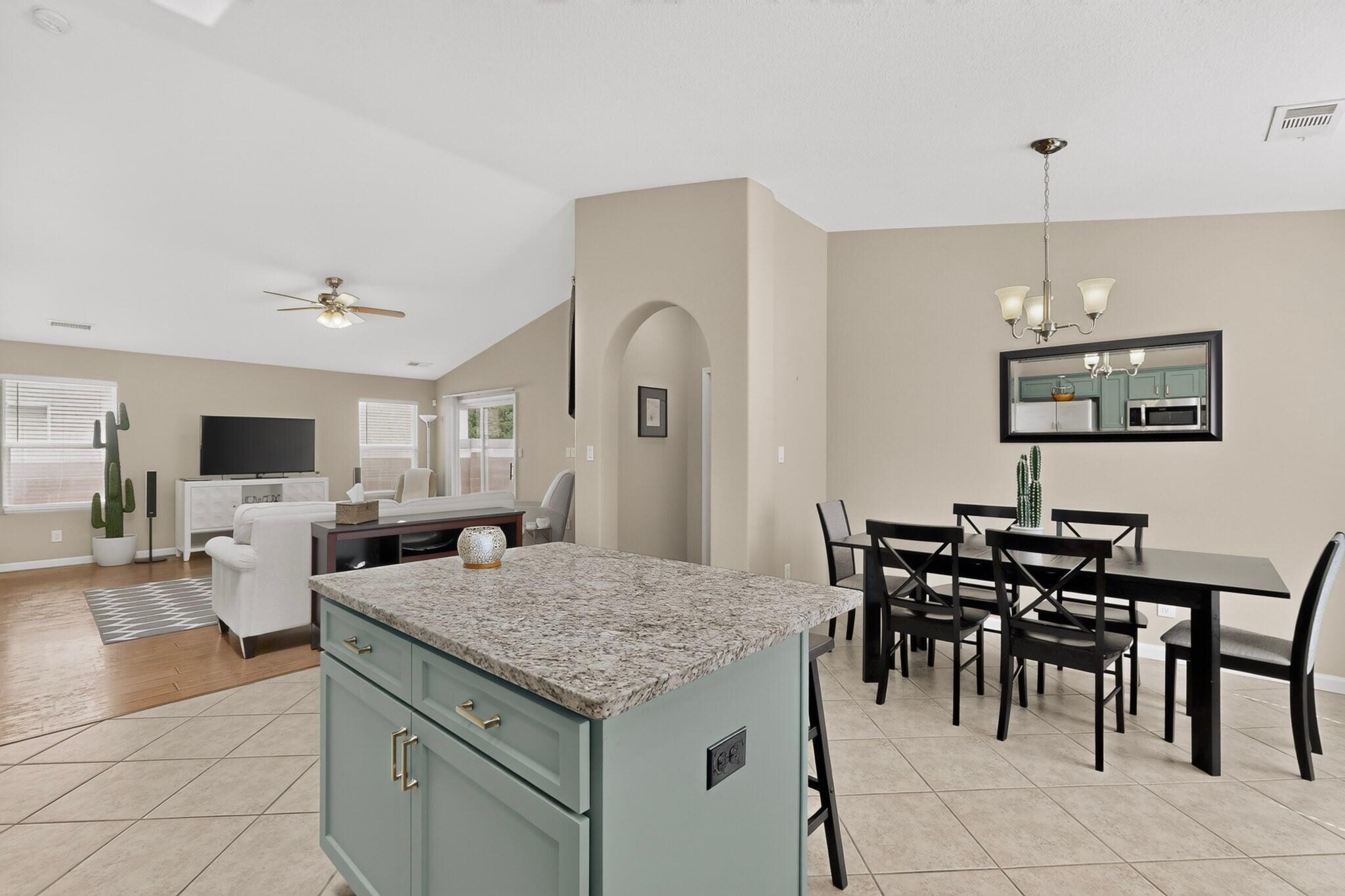 7139 Eagle Canyon Road NE