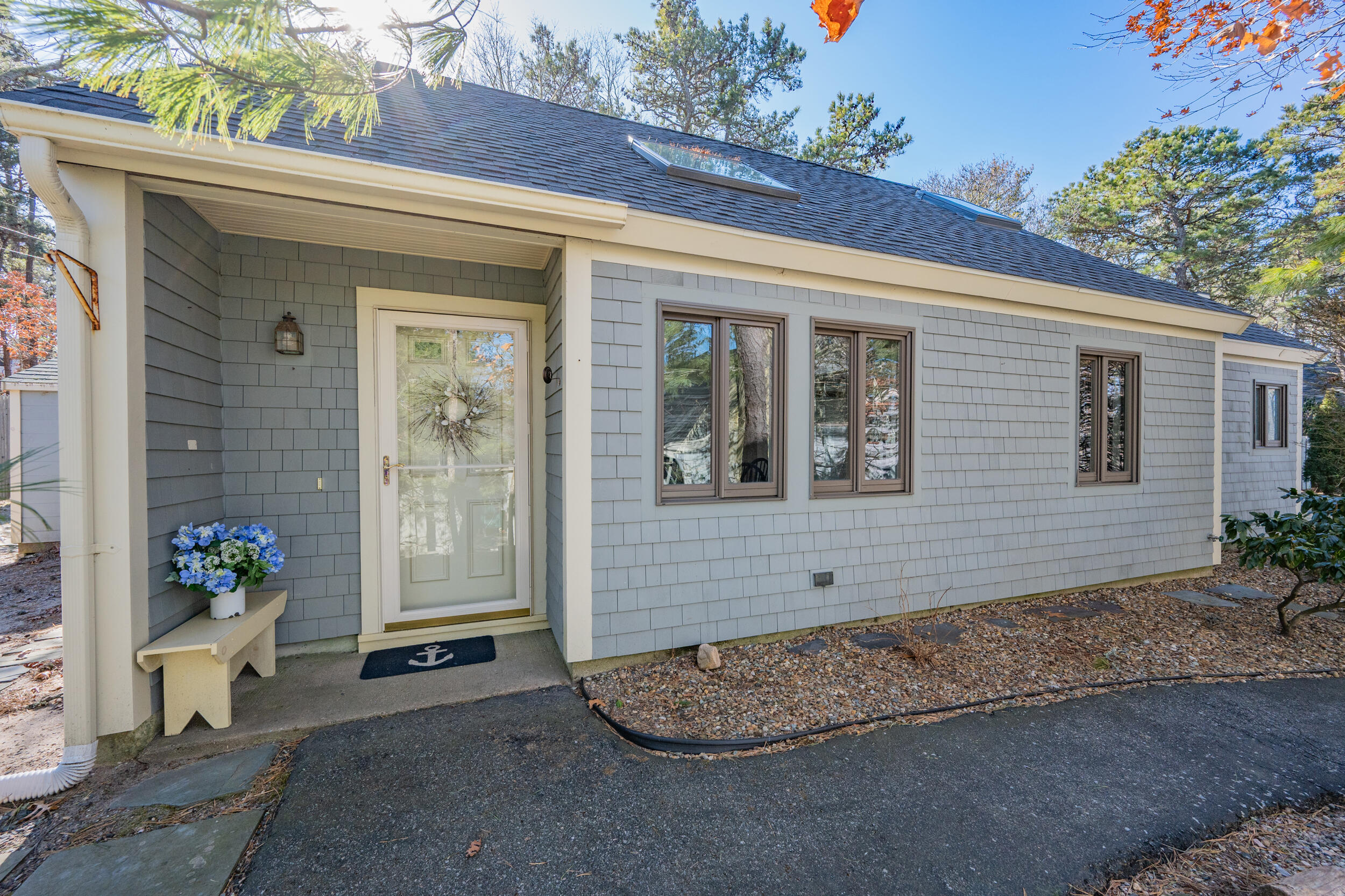 38 Knoll Lane