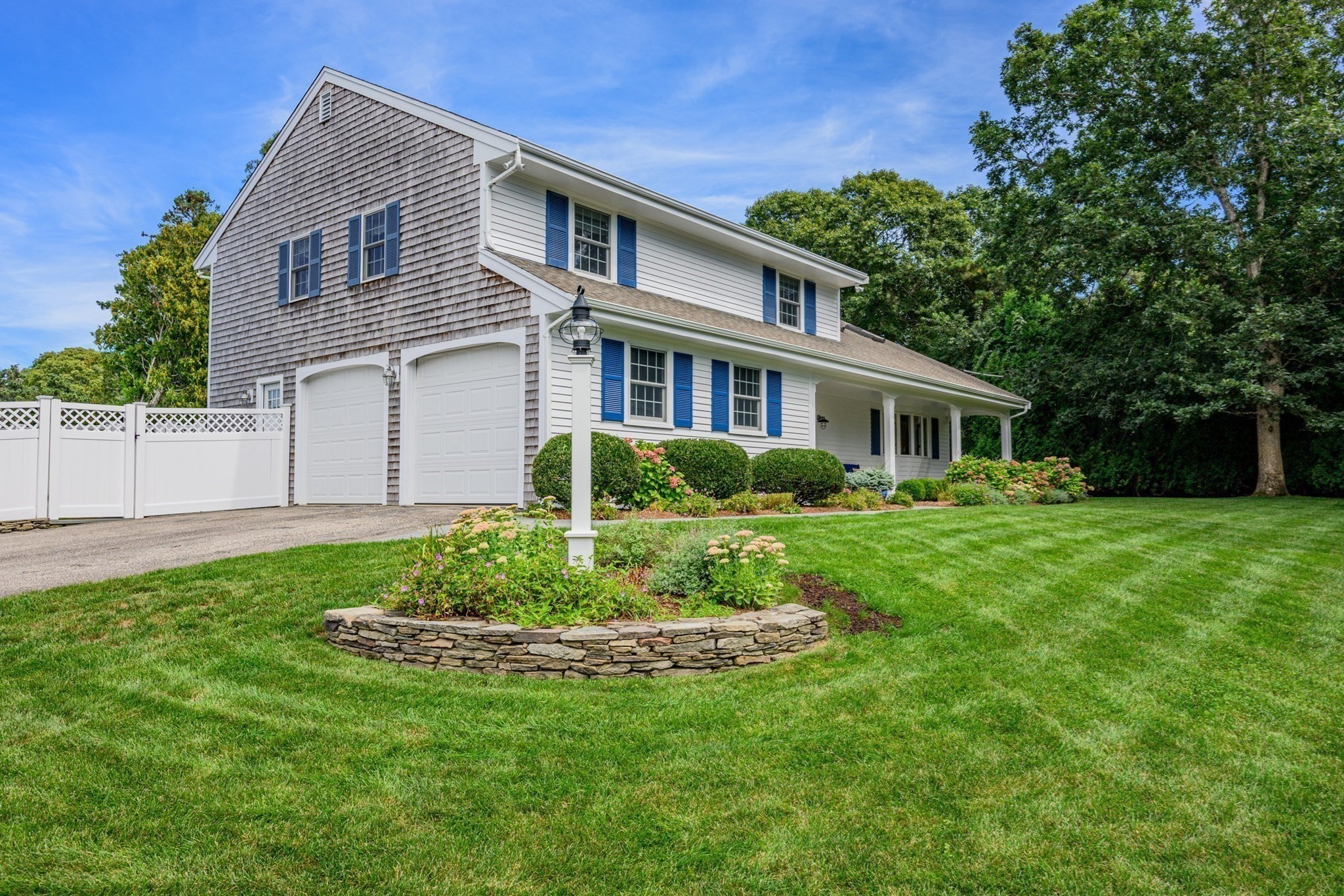 3 Russell Dr