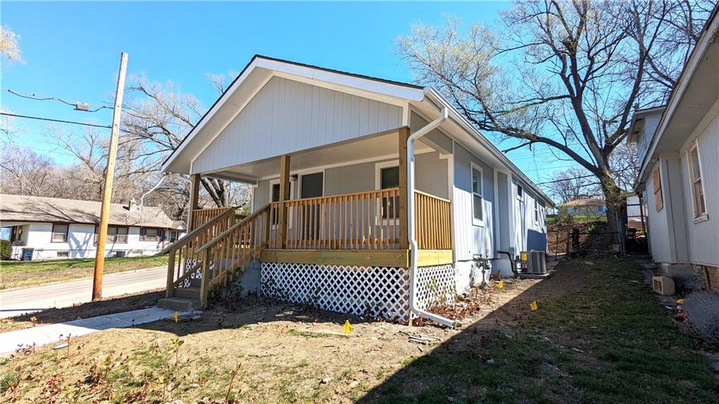 2601 Poplar Avenue