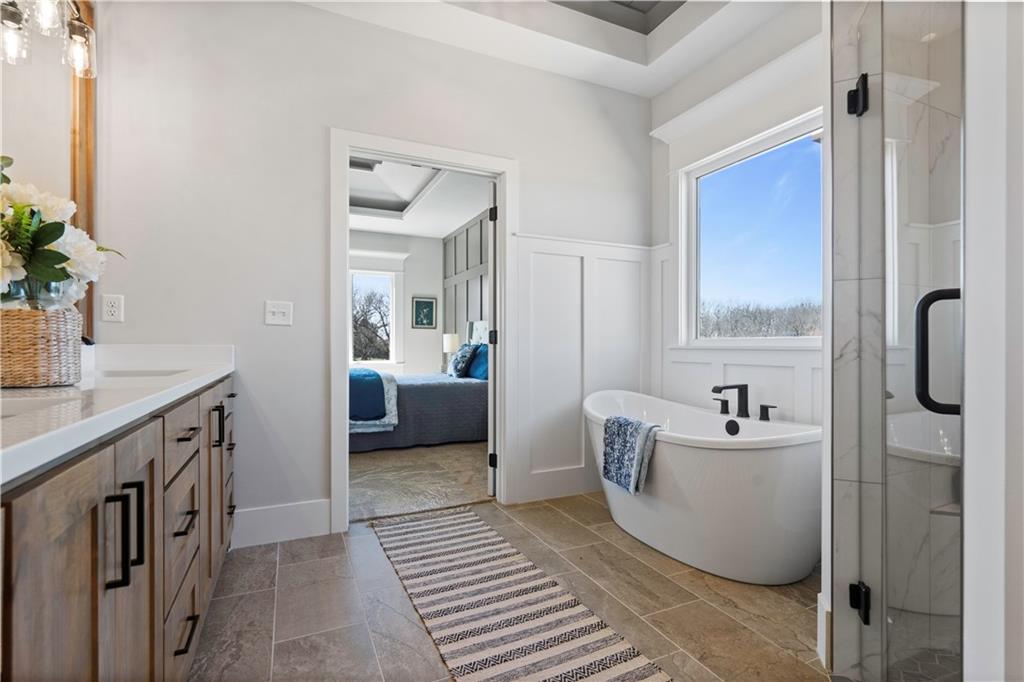 2520 NE Woodland Oaks Circle