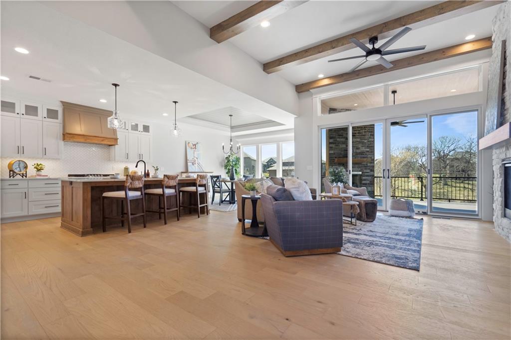 2520 NE Woodland Oaks Circle