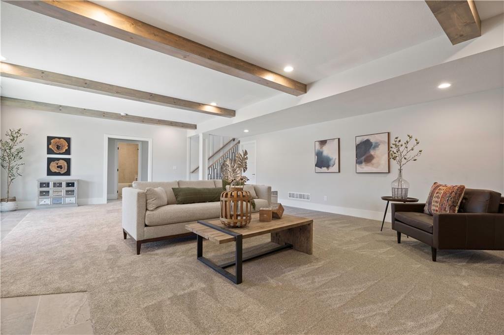 2520 NE Woodland Oaks Circle