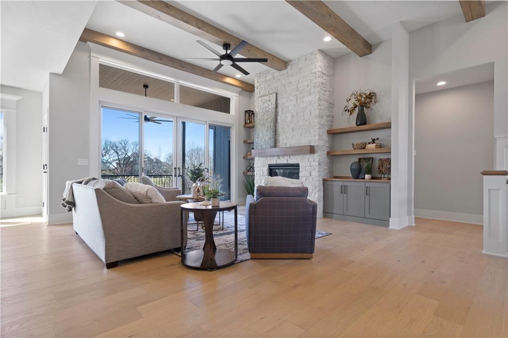 2520 NE Woodland Oaks Circle