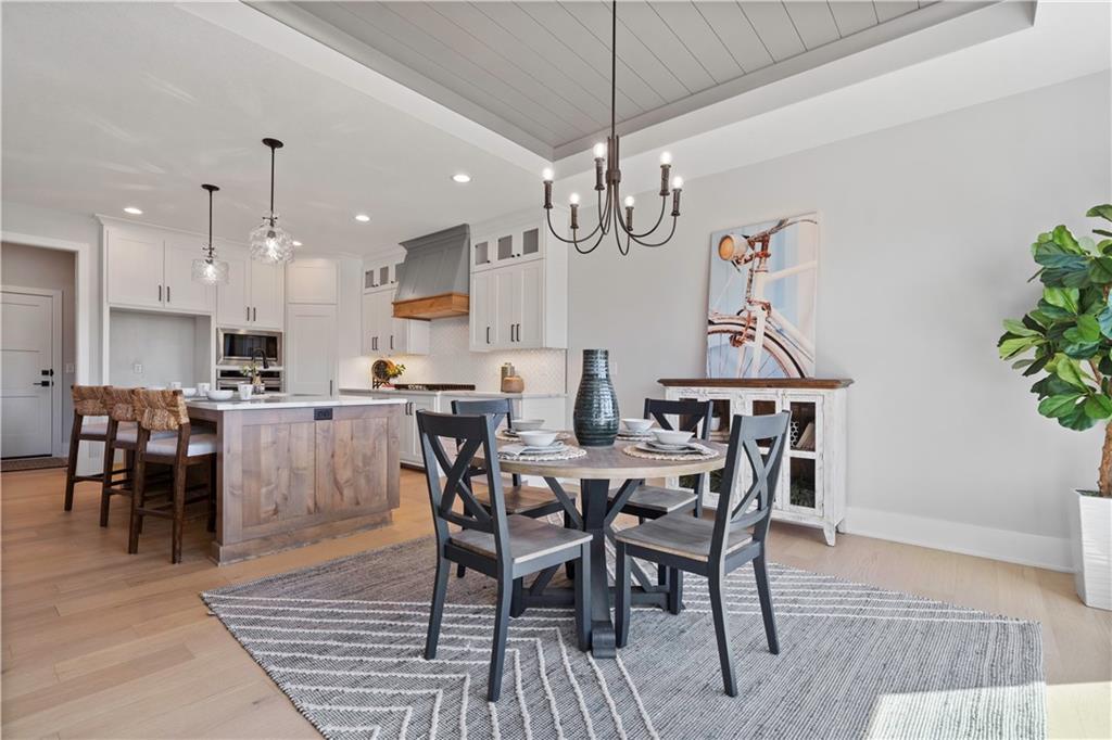 2520 NE Woodland Oaks Circle