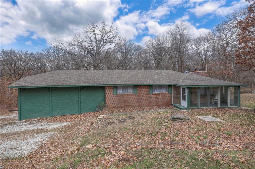 4324 N Hostetter Road