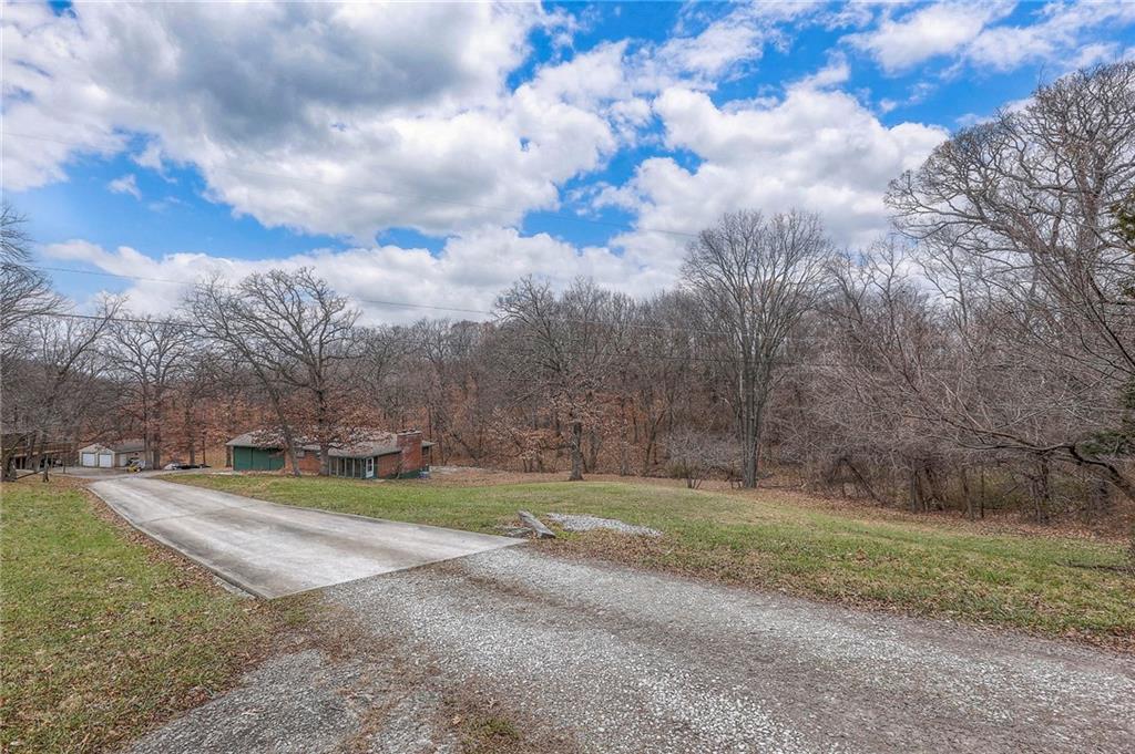 4324 N Hostetter Road