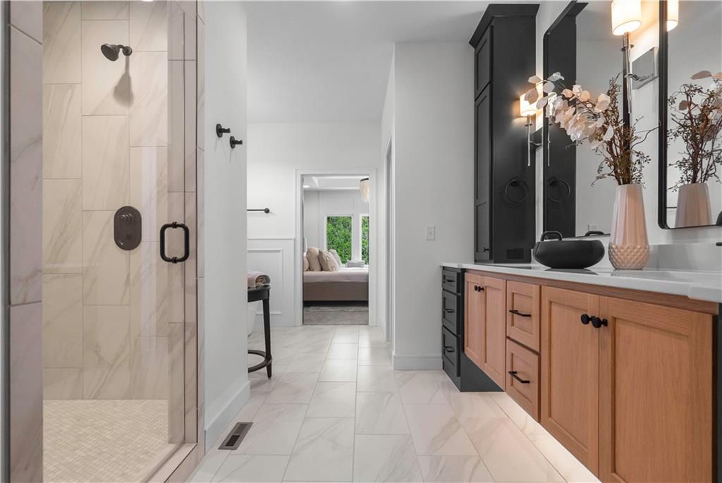 2508 NE Woodland Oak Circle