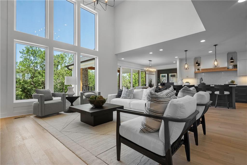 2508 NE Woodland Oak Circle
