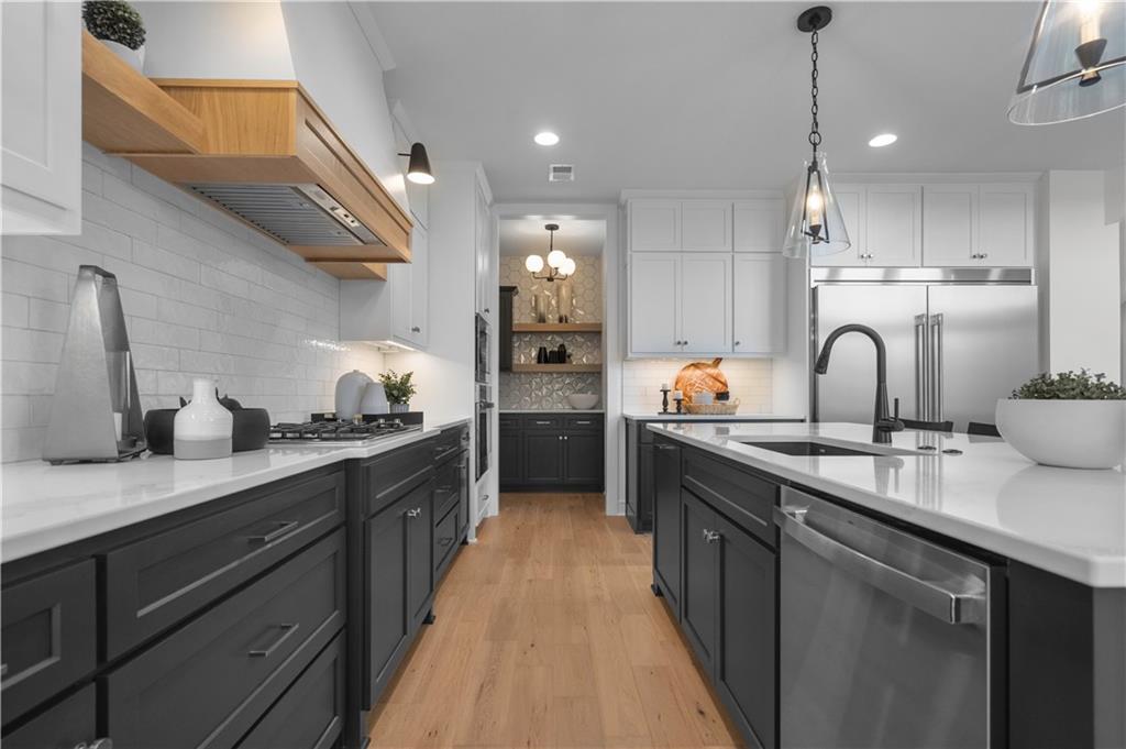 2508 NE Woodland Oak Circle