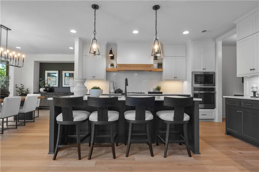 2508 NE Woodland Oak Circle