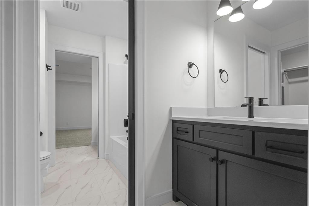 2508 NE Woodland Oak Circle