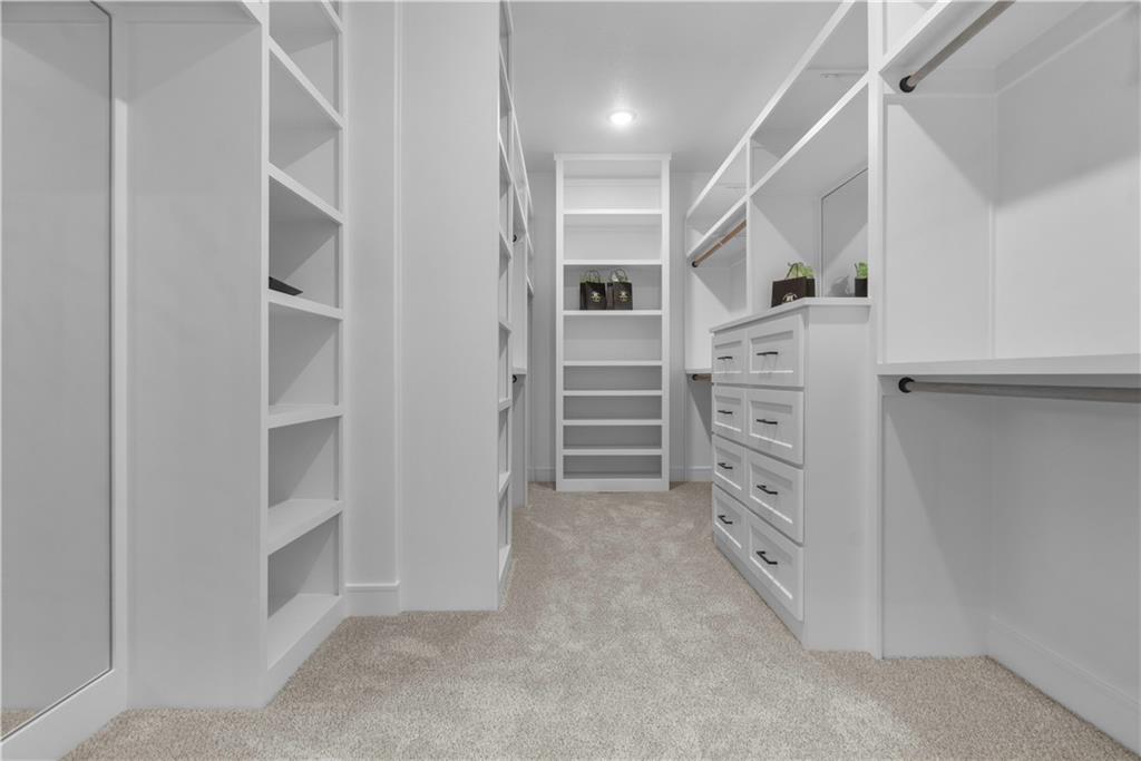 2508 NE Woodland Oak Circle