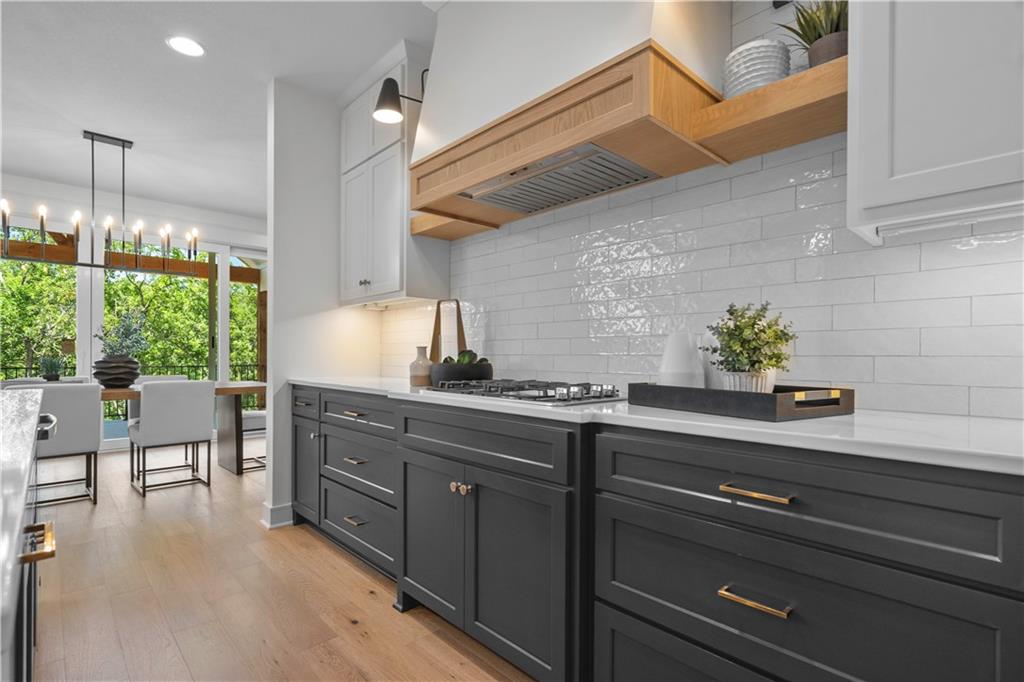 2508 NE Woodland Oak Circle