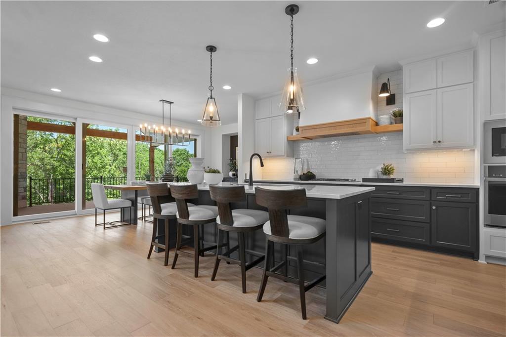 2508 NE Woodland Oak Circle