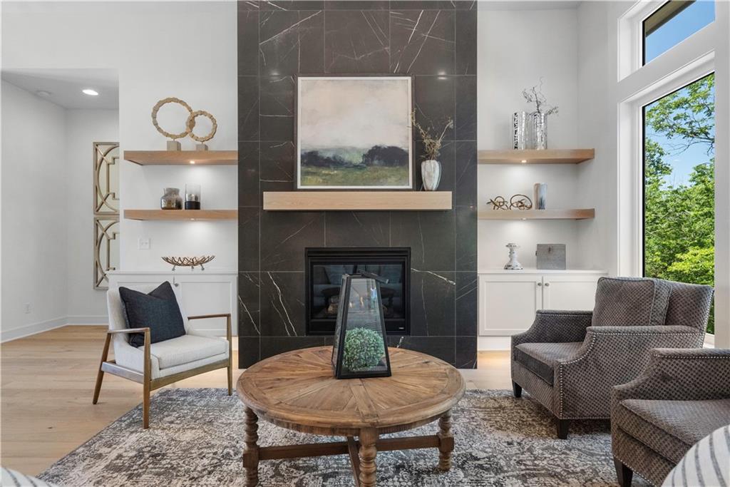 2504 NE Woodland Oak Circle