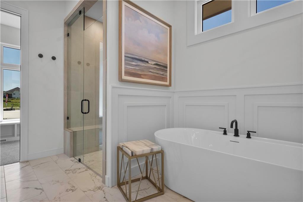 2504 NE Woodland Oak Circle