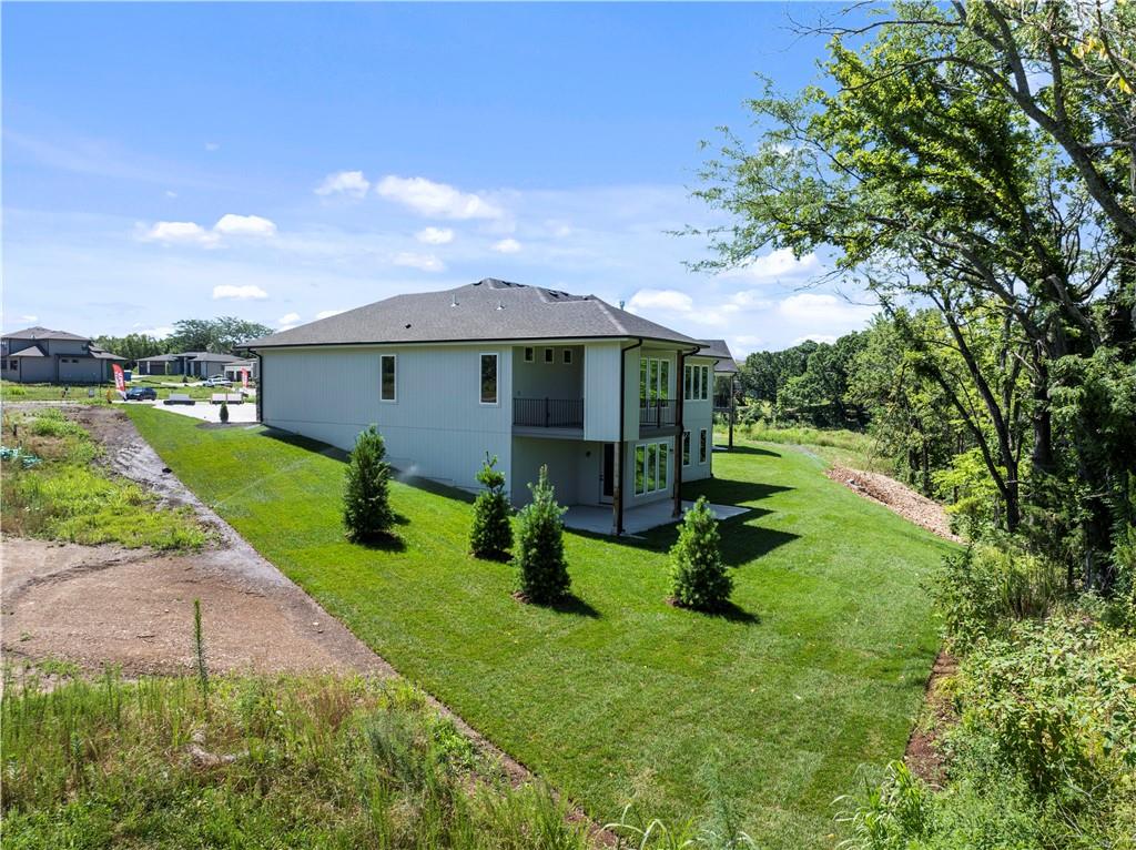 2504 NE Woodland Oak Circle