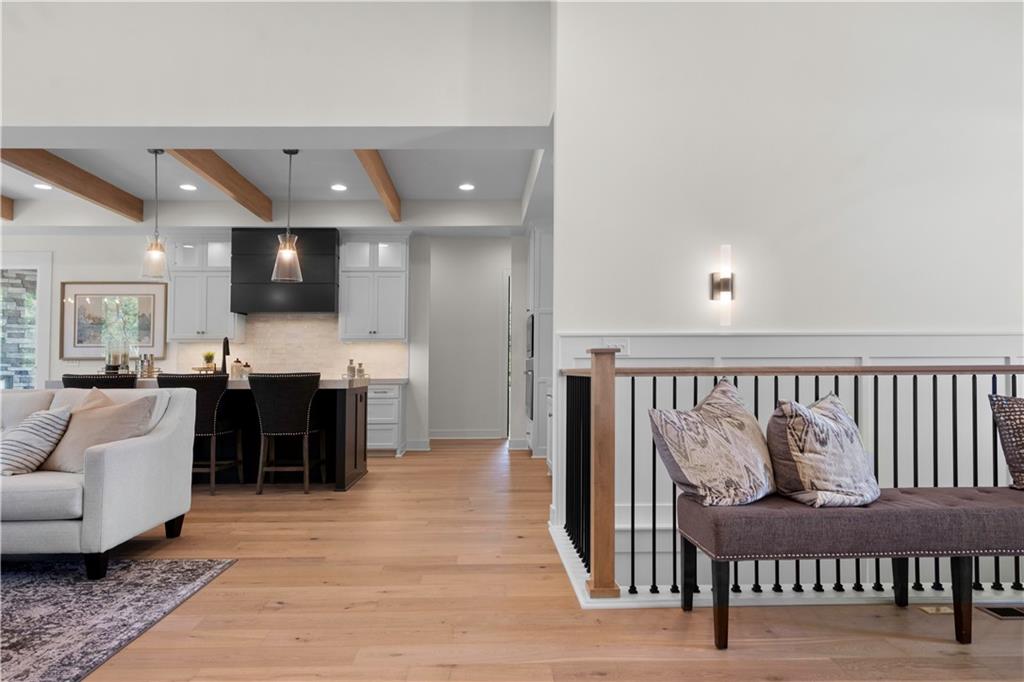 2504 NE Woodland Oak Circle