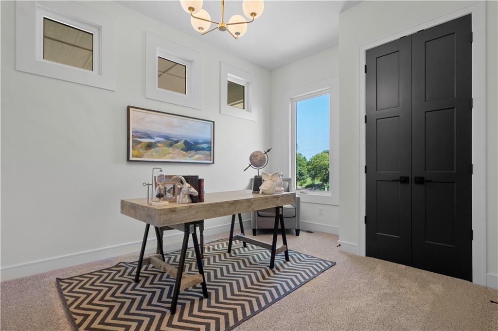2504 NE Woodland Oak Circle