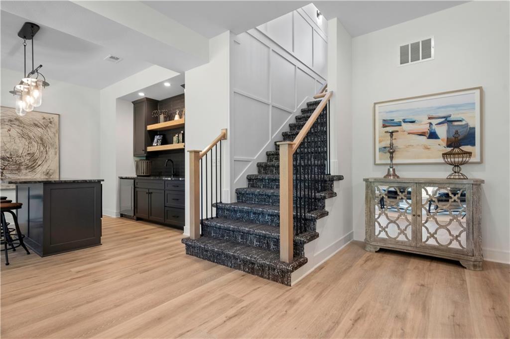 2504 NE Woodland Oak Circle