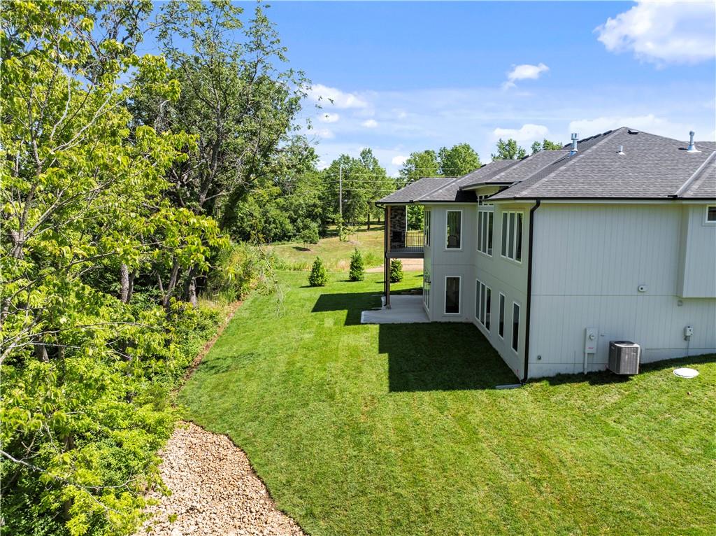 2504 NE Woodland Oak Circle