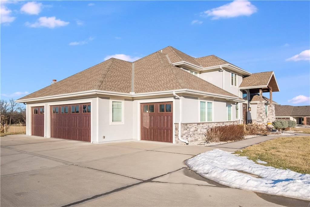 27106 Oakhaven Drive