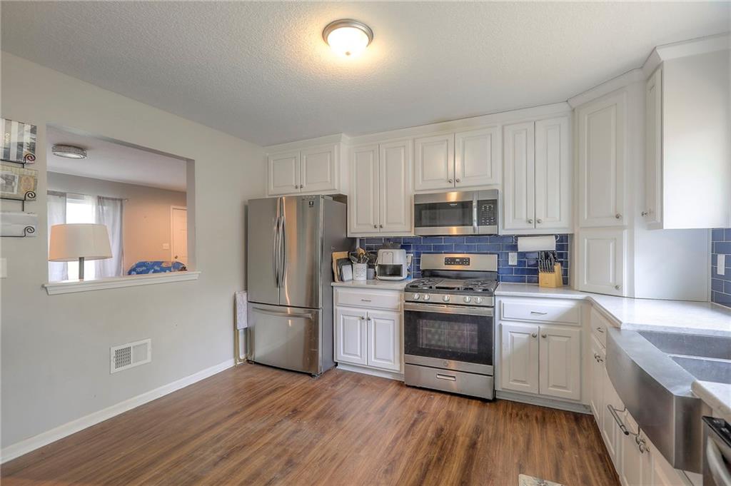 1321 E 126TH Street