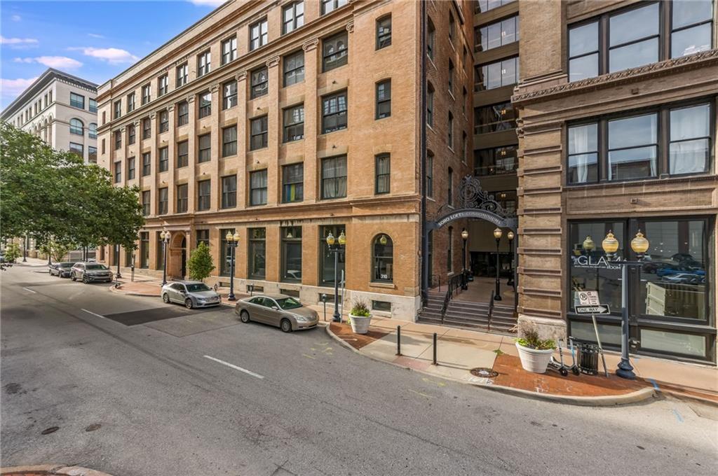 715 May Street Unit: 328
