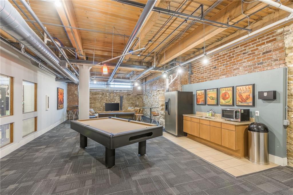 715 May Street Unit: 328