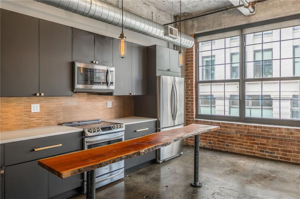 715 May Street Unit: 328
