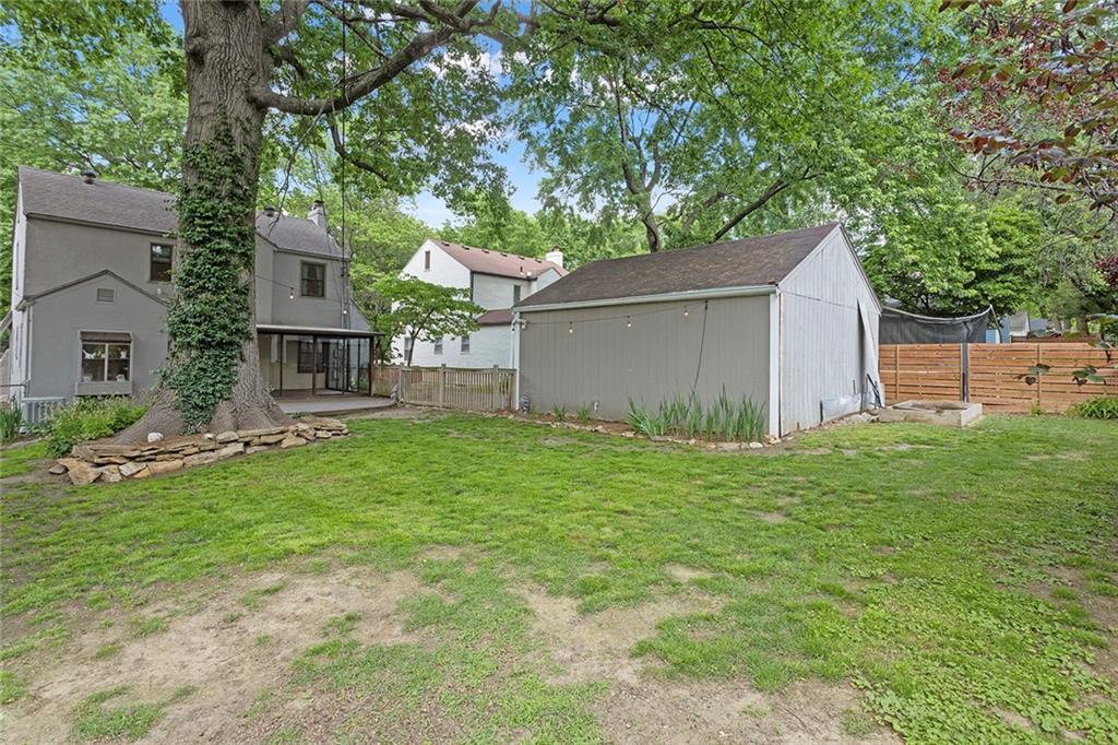 1275 W Gregory Boulevard