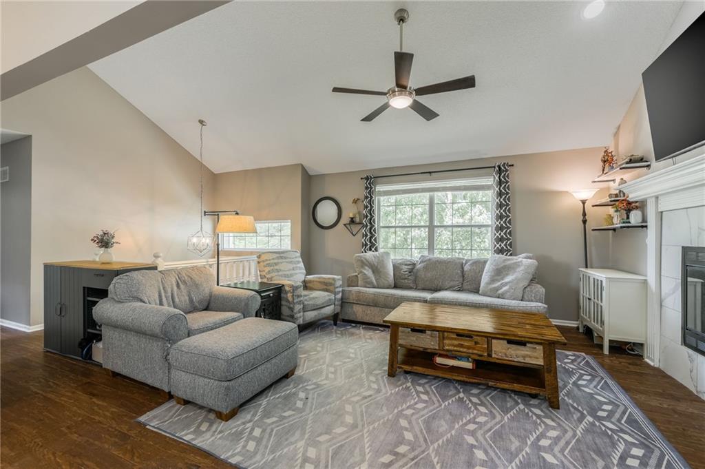 1501 Cottonwood Drive