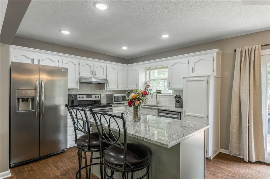 1501 Cottonwood Drive
