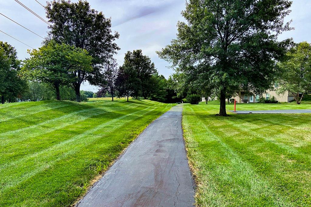 303 Crestview Court