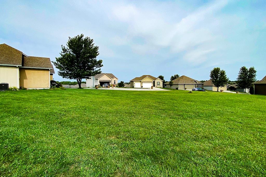 303 Crestview Court